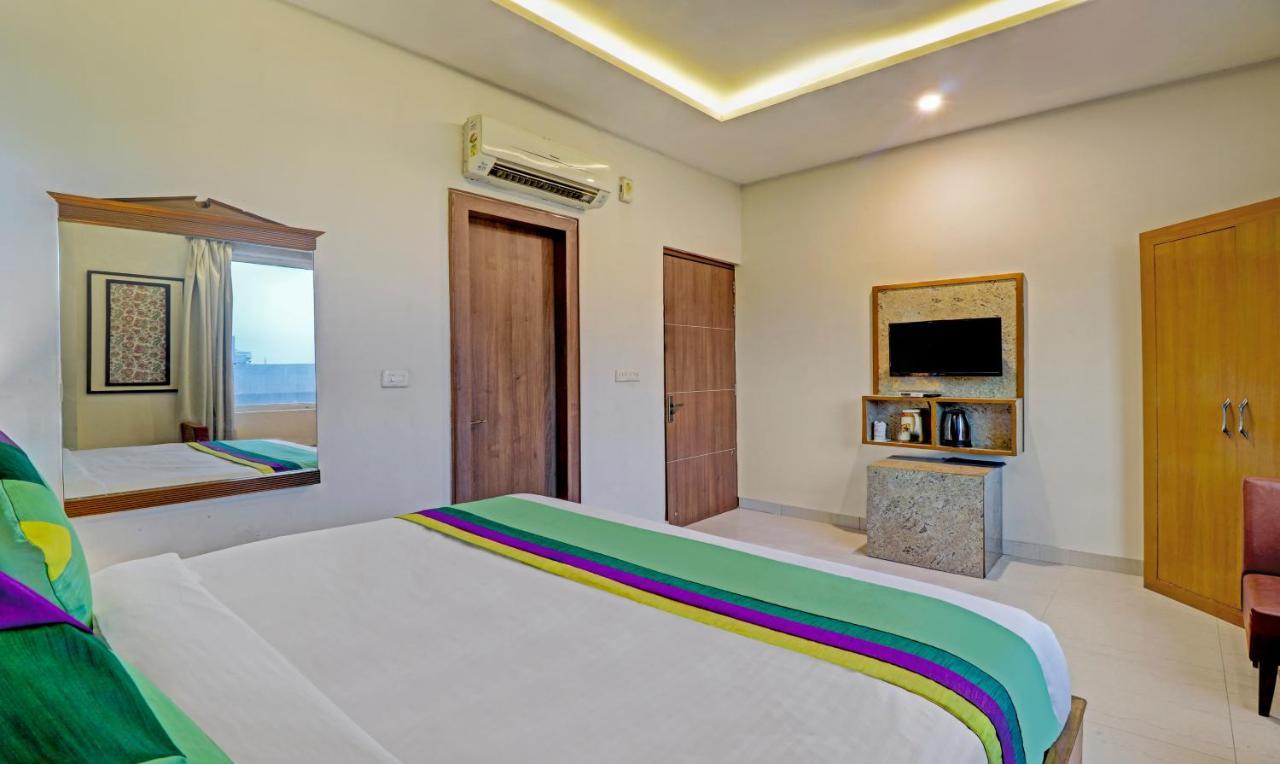 Treebo C1 Taj Nirvana Агра Экстерьер фото